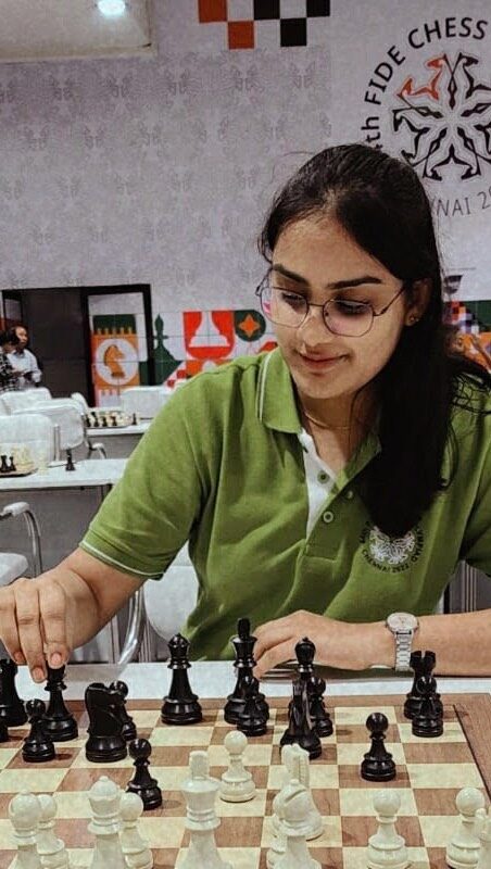 Instagram post from pioneers_chess_academy. This post is in position 16.